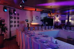 Световое-оформление-банкетной-зоны-в-ресторане