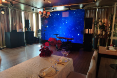 LED-экран-4x2.5-метра-с-шагом-пикселя-2.6-мм-на-частном-мероприятии