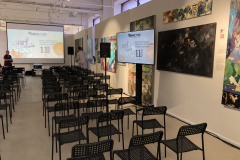 Аренда-экрана-на-конференцию