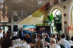 Профессиональное-аудиооборудование-на-мероприятии