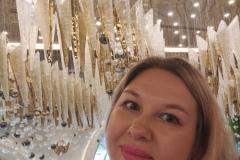 PR-директор-компании-Nikolaev-Pro-Лия-Родина-на-презентации-аромата-Atelier-Rebul