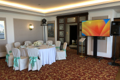 Аренда-ТВ-экранов-для-трансляции-контента-на-свадебном-мероприятии-в-Москве