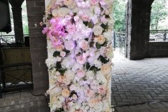 Профессиональная-подсветка-свадебного-декора