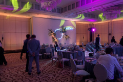 Динамическая-подсветка-танцпола-на-мероприятии