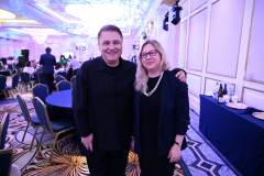 PR-директор-компании-Nikolaev-Pro-Лия-Родина-с-легендарным-телеведущим-Сергеем-Майоровым-на-ТЭФИ-30-лет