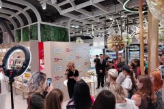 Яна-Рудковская-рассказывает-про-Code-de-beaute