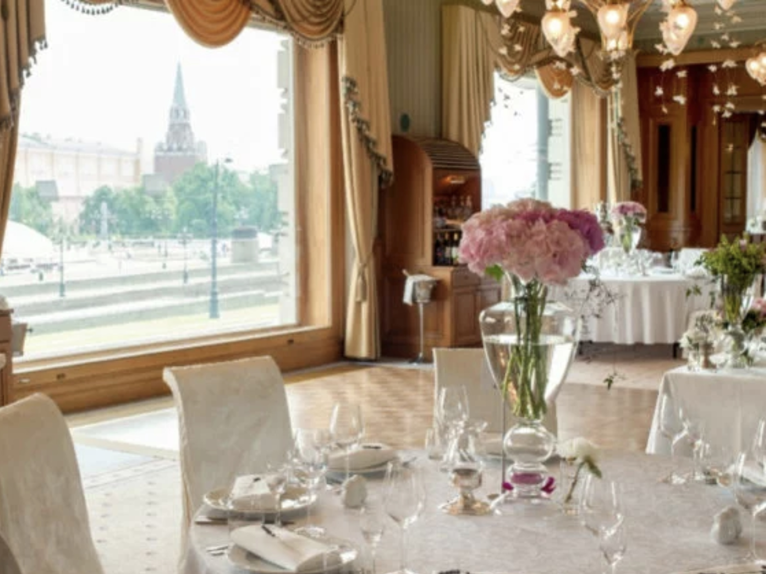 Аренда звуковой системы L-Acoustics для банкета в отеле Националь