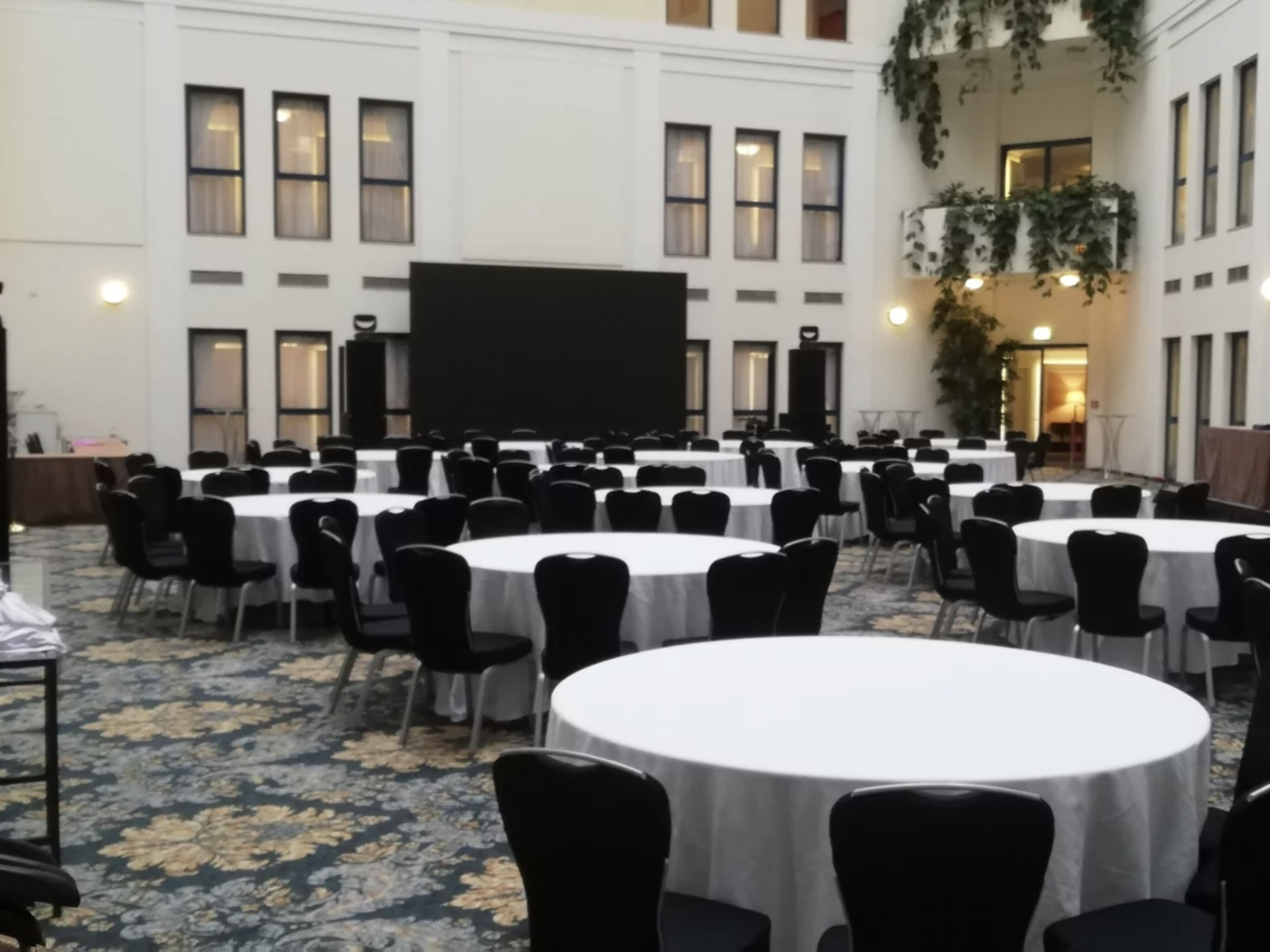 Обеспечение техники для свадьбы в отеле Балчуг Кемпински Москва